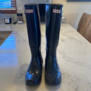 Hunter glossy women’s boots size 10